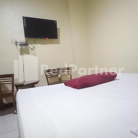 Hotel Palem 2 Syariah Malang Redpartner מראה חיצוני תמונה