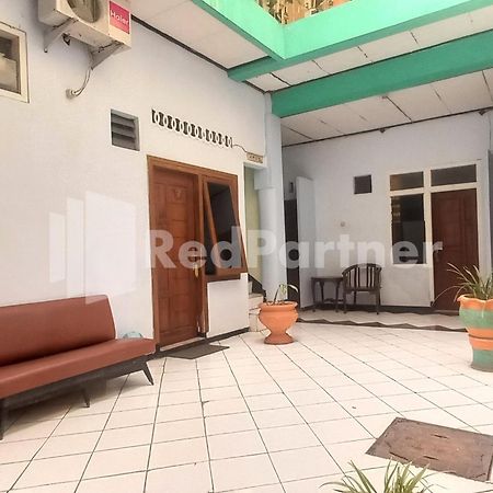 Hotel Palem 2 Syariah Malang Redpartner מראה חיצוני תמונה