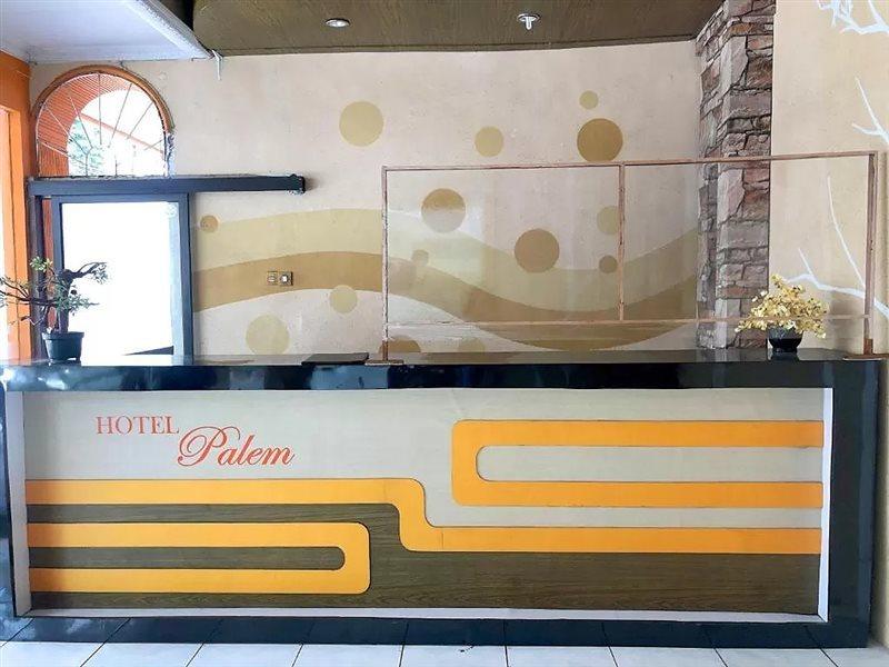Hotel Palem 2 Syariah Malang Redpartner מראה חיצוני תמונה