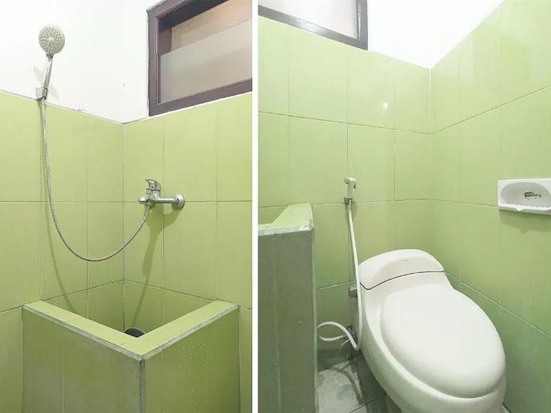 Hotel Palem 2 Syariah Malang Redpartner מראה חיצוני תמונה