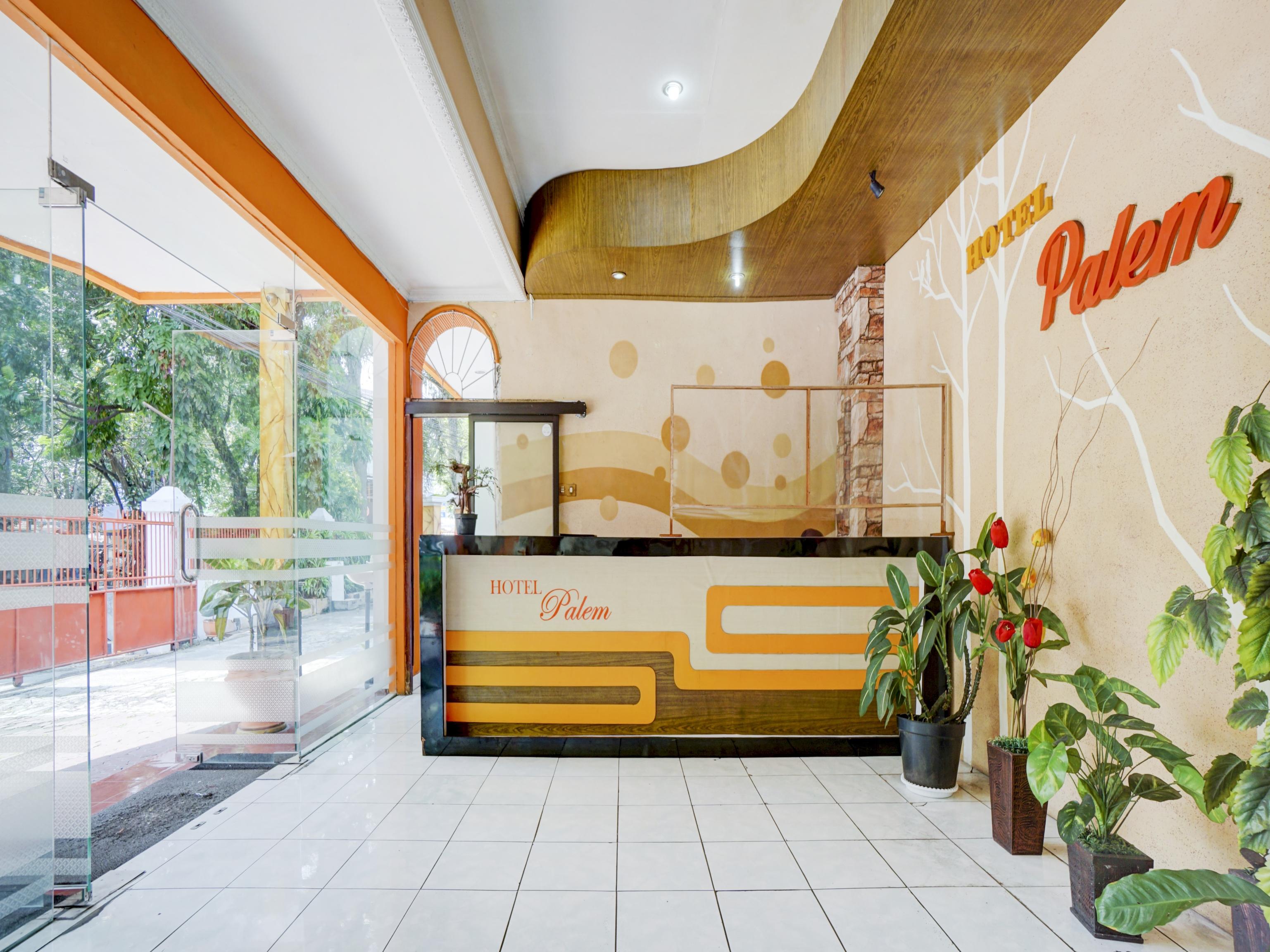 Hotel Palem 2 Syariah Malang Redpartner מראה חיצוני תמונה