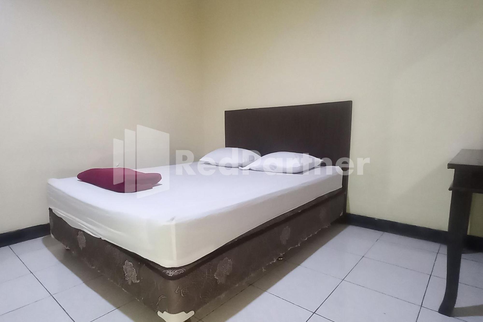 Hotel Palem 2 Syariah Malang Redpartner מראה חיצוני תמונה