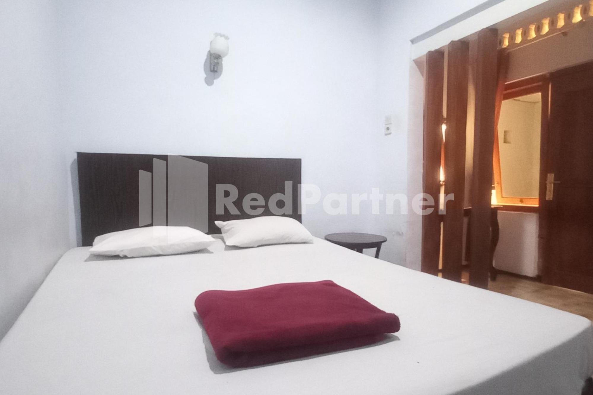 Hotel Palem 2 Syariah Malang Redpartner מראה חיצוני תמונה
