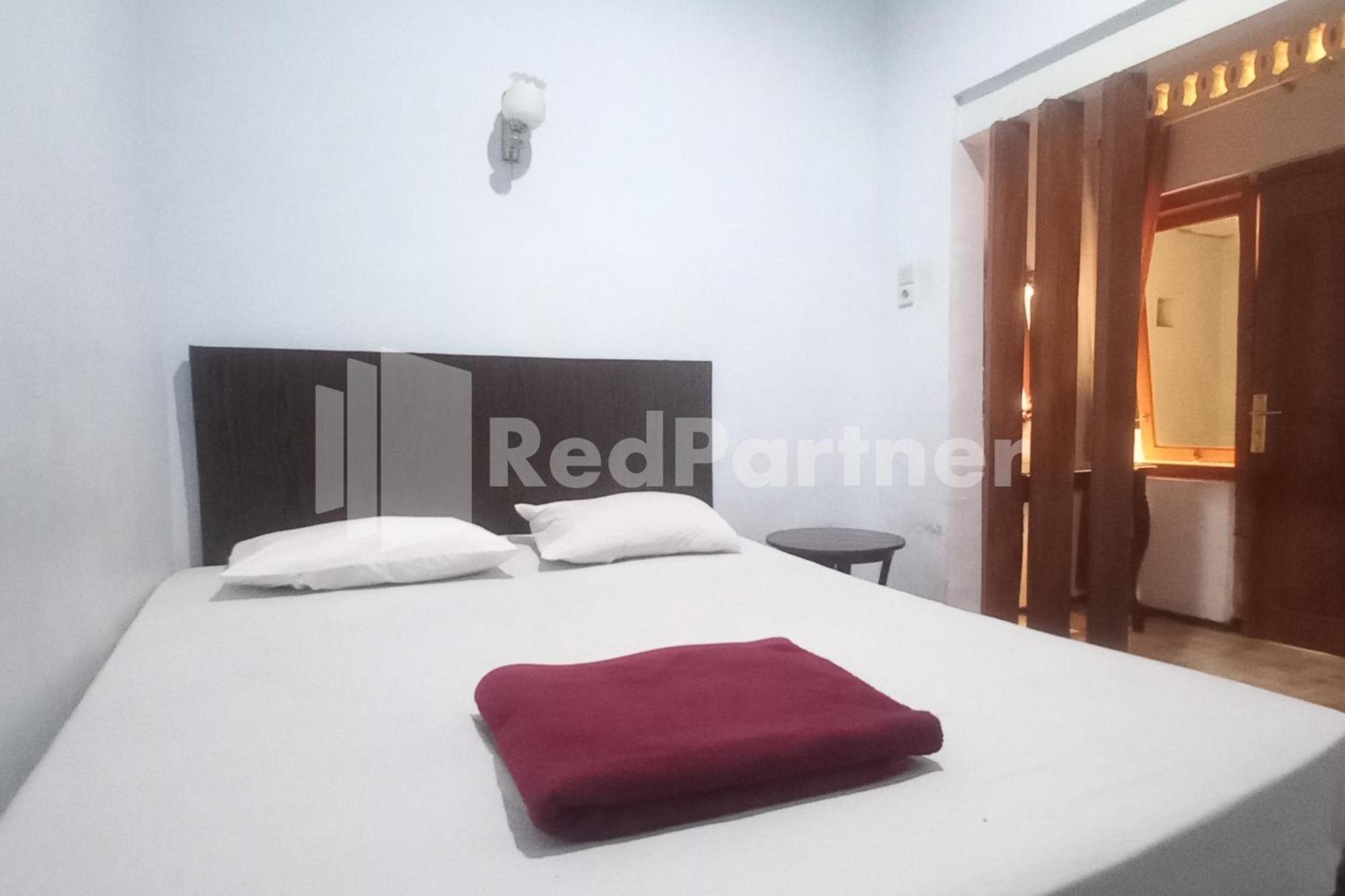 Hotel Palem 2 Syariah Malang Redpartner מראה חיצוני תמונה