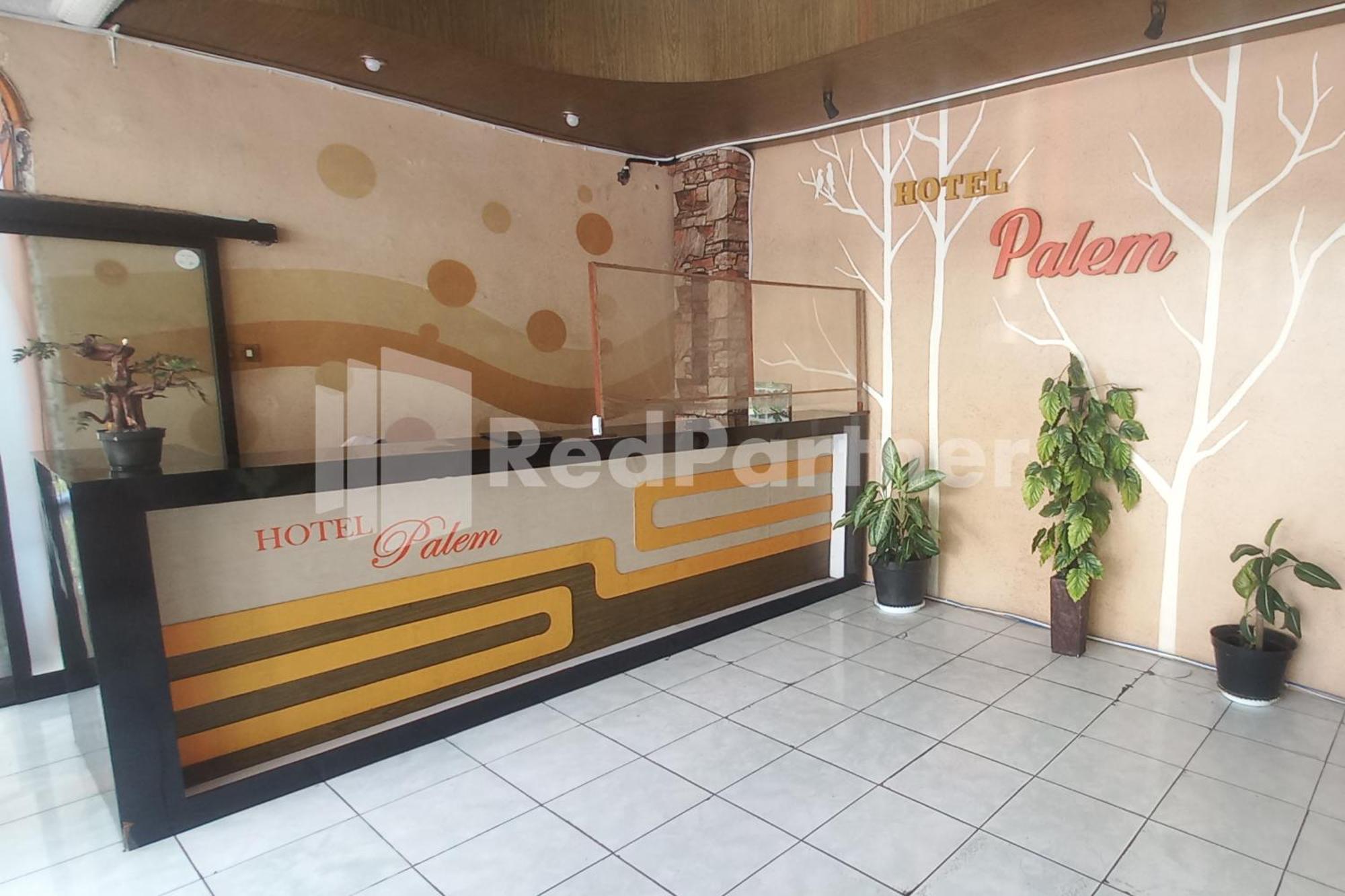 Hotel Palem 2 Syariah Malang Redpartner מראה חיצוני תמונה