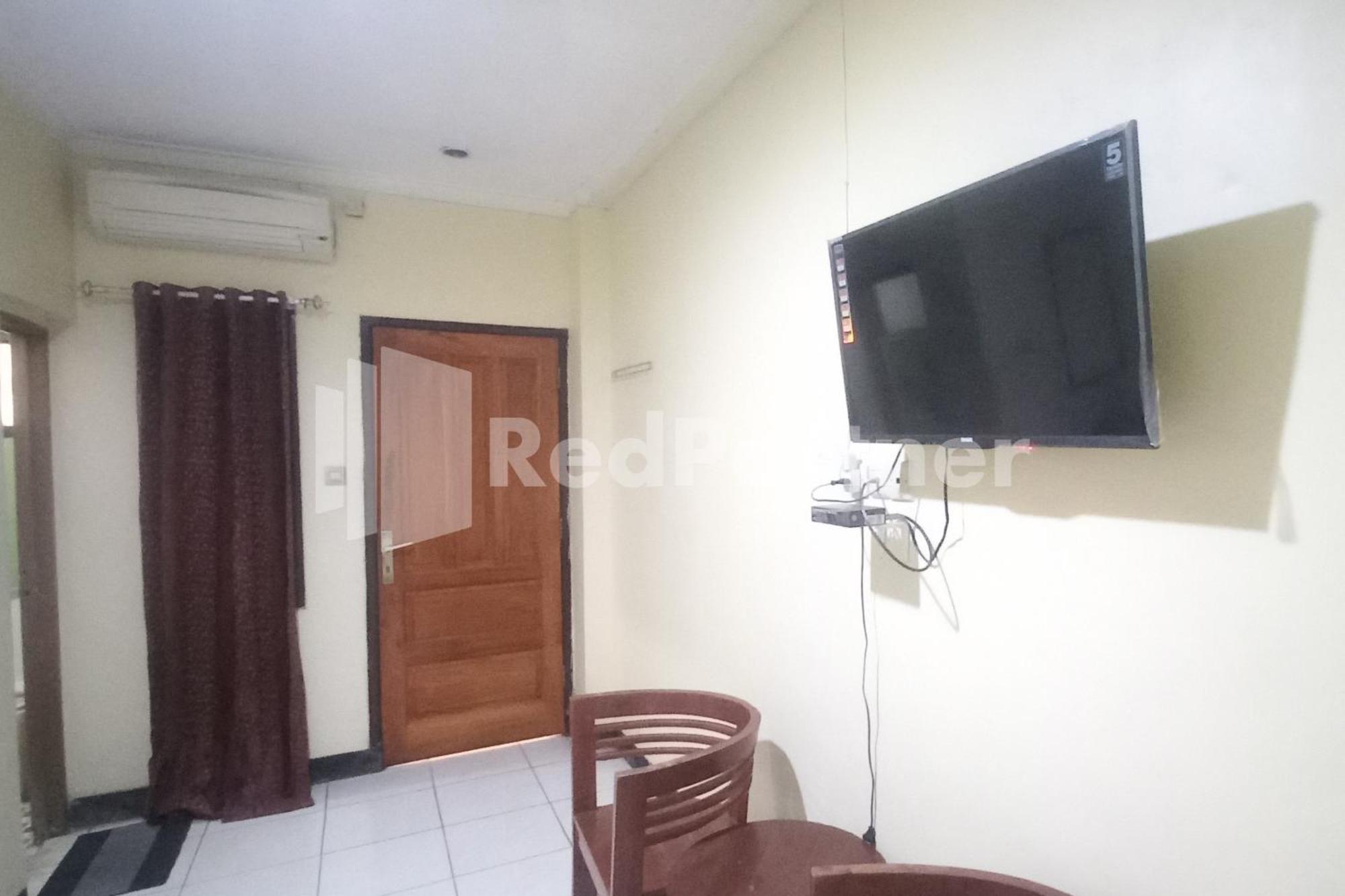 Hotel Palem 2 Syariah Malang Redpartner מראה חיצוני תמונה